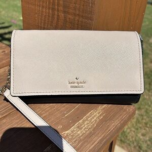 EUC! Kate Spade Beige and Black Leather Crossbody Bag